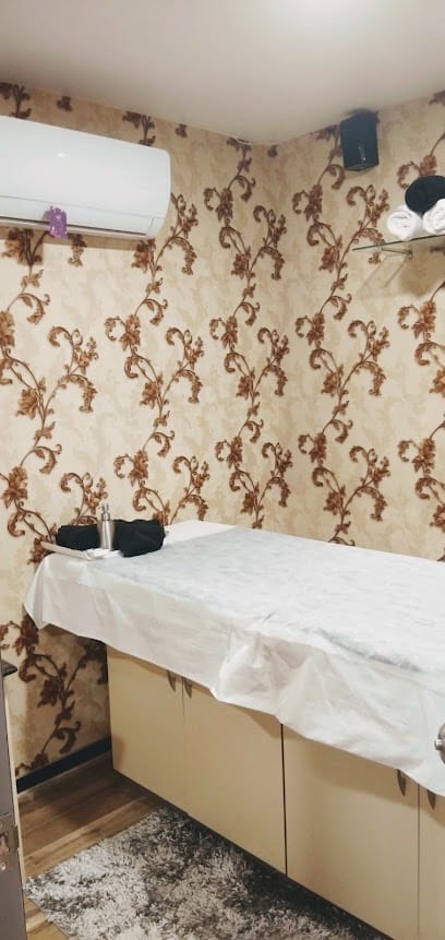 Cloud 9 unisex spa & salon business photograph