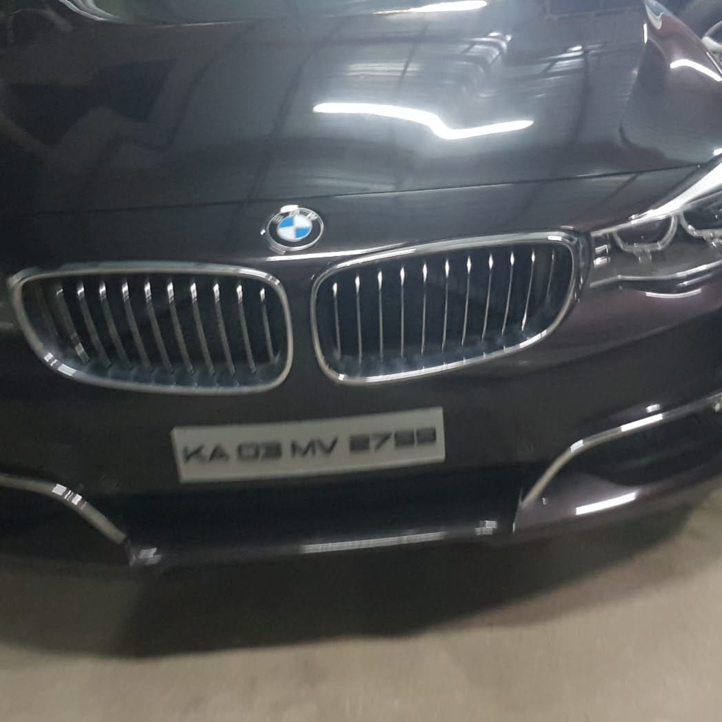 Indian Garage business photograph