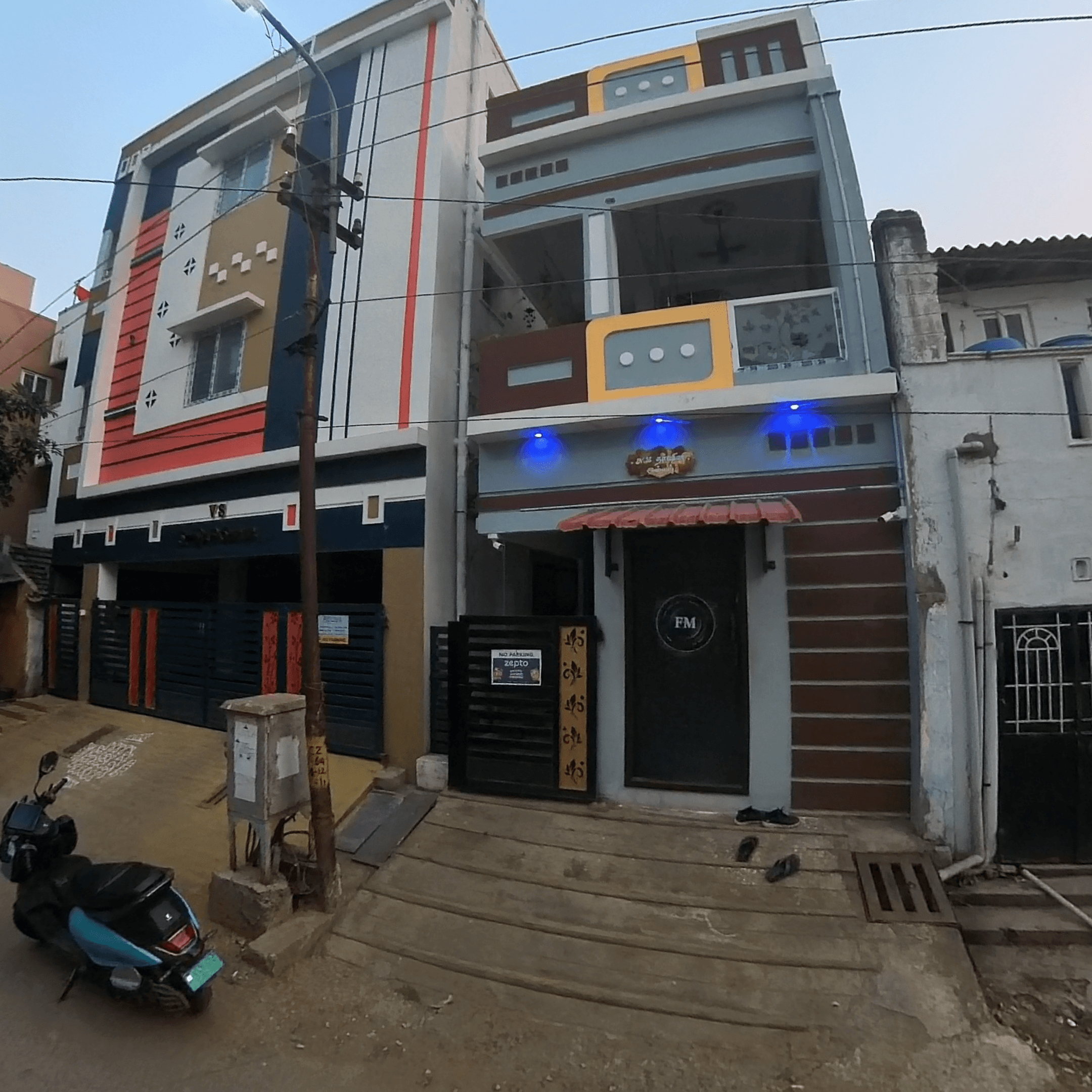 FM CAMERA AND RENTAL SERVICE business photograph