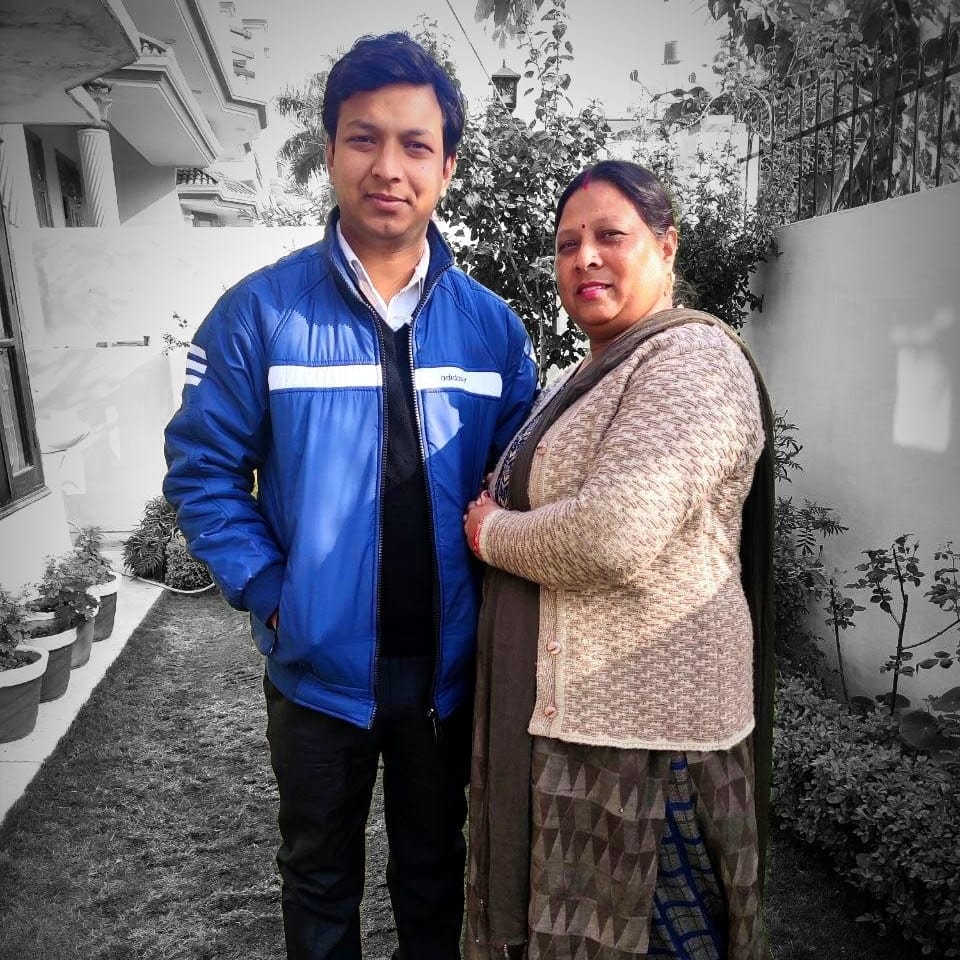 Advocate Saket gupta | Legal Envoy Associates | Law Firm business photograph