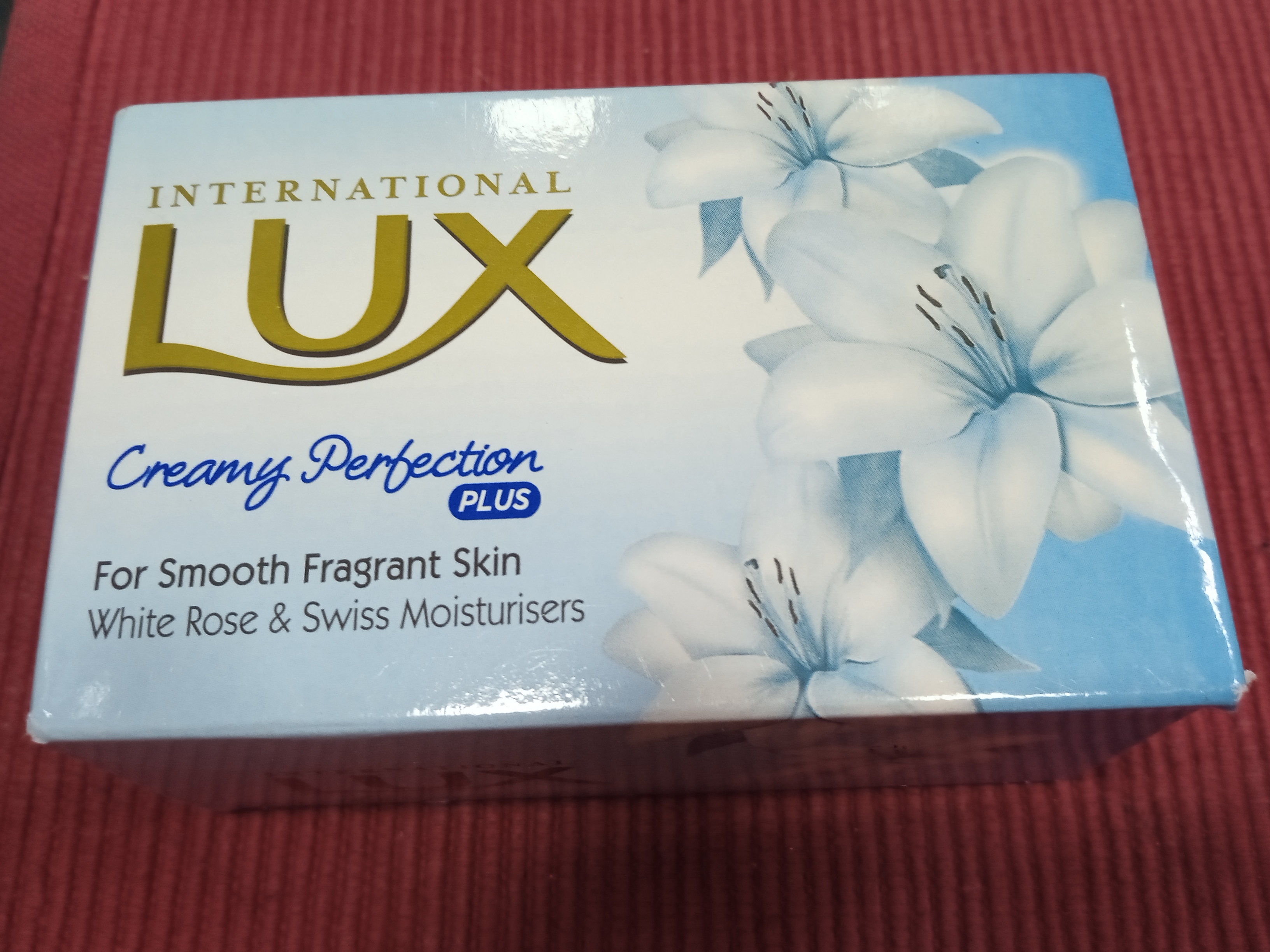 Lux creamy perfection plus white rose & swiss