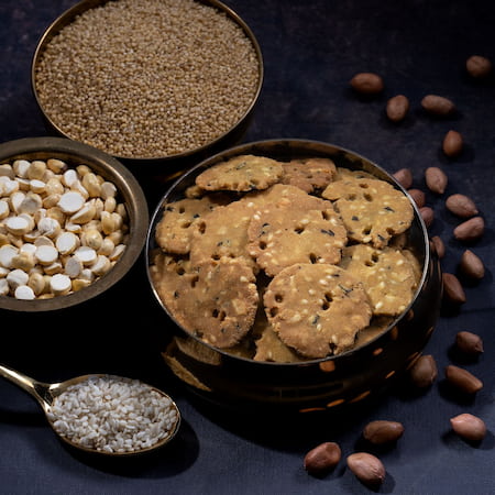 Baked Thinai Thattai (Crisp Crackers) 100 Grams