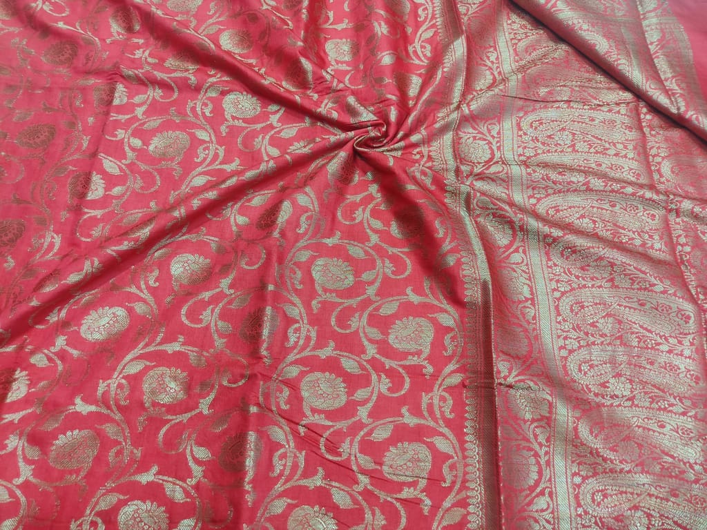 Red muslin silk saree view 2