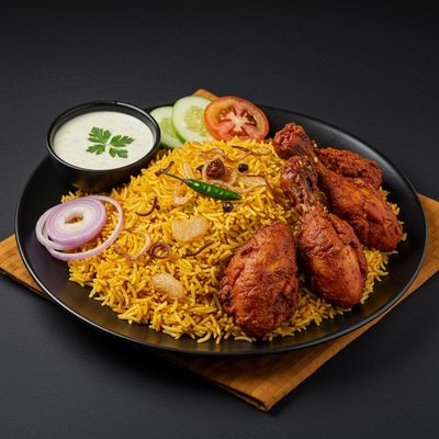 Hyderabadi Biriyani Rice With Nellore Chicken Fry (4 Pieces)