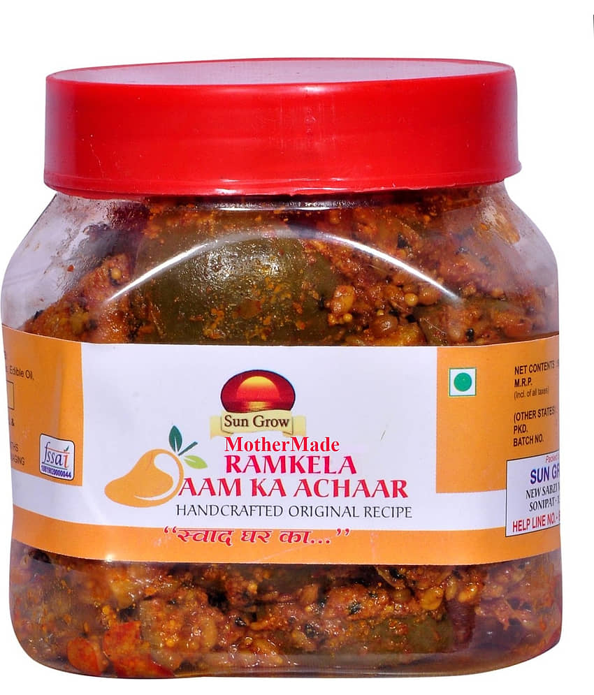Sun Grow MotherMade khada Masala Se Bana Organic Ramkela Rajasthani Mango Pickle Masaledar Raw Mango(Kairi) Pickle 500 g