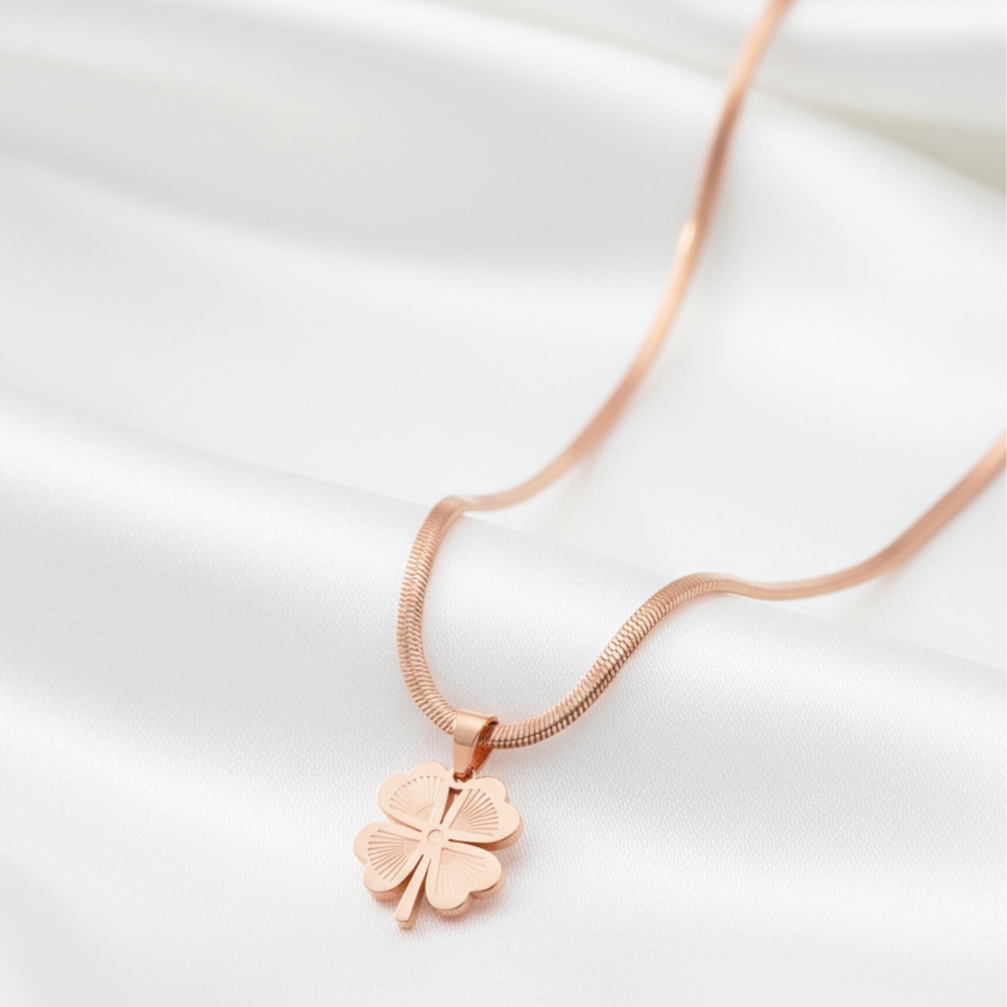 KAYYA21 Elegant Gold Clover Pendant Necklace – Stainless Steel | Anti-Tarnish, Lightweight | Pack of 1 view 2