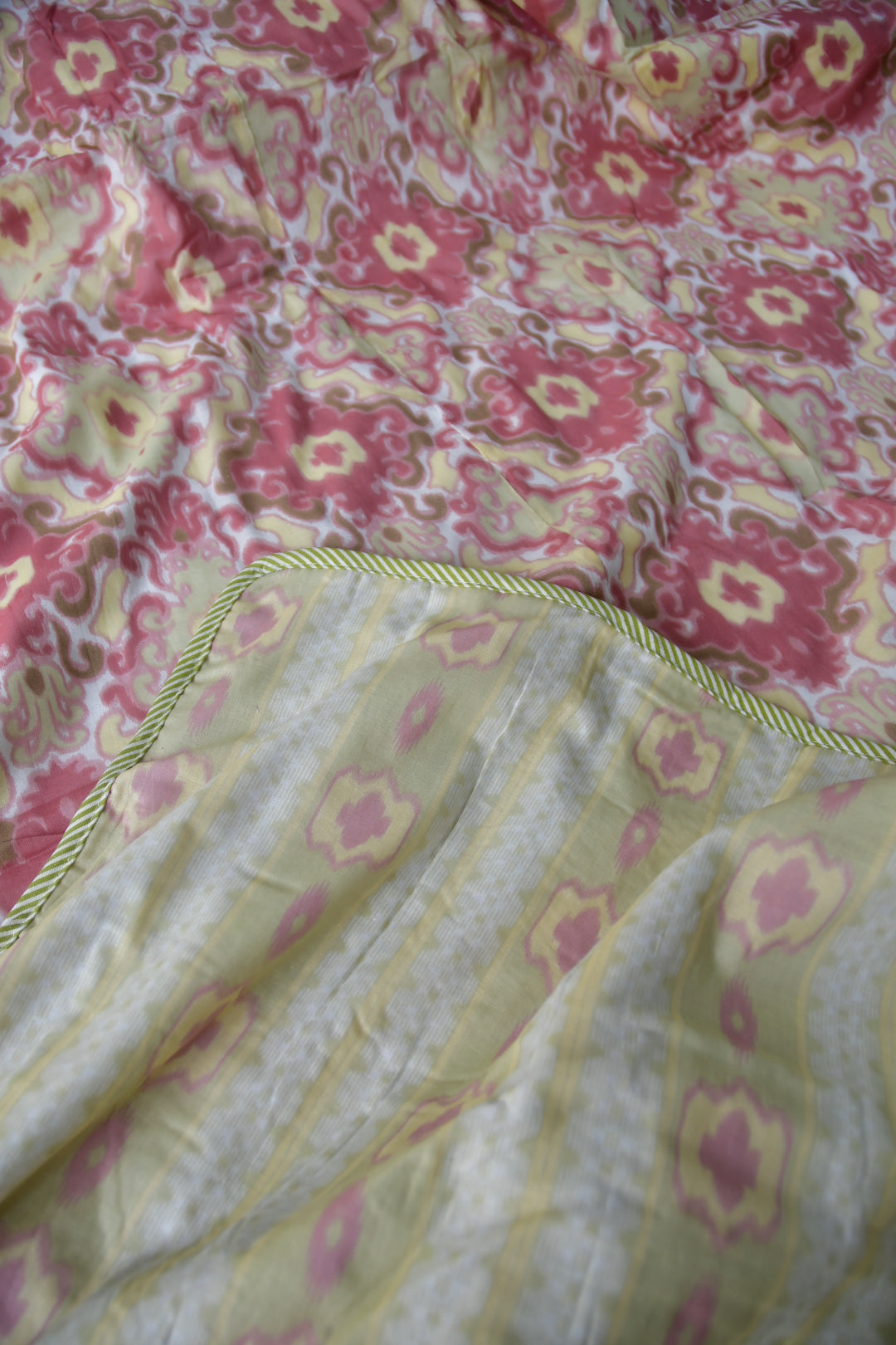 Pink Ikkat Mul Mul Reversible Dohar : Simple & ElegantDouble view 2