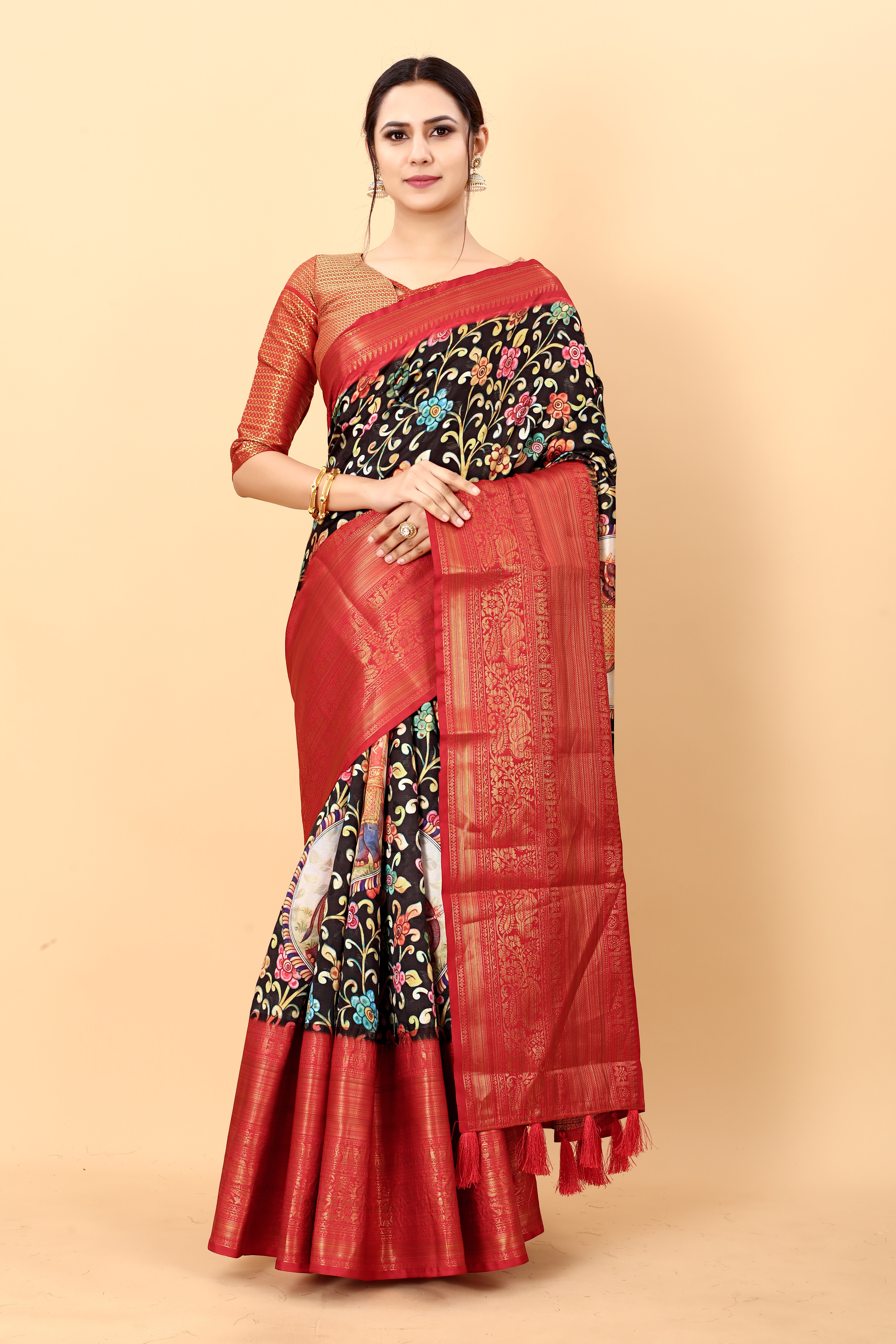Yavira silk Women's Multi Printed Silk Blend Saree