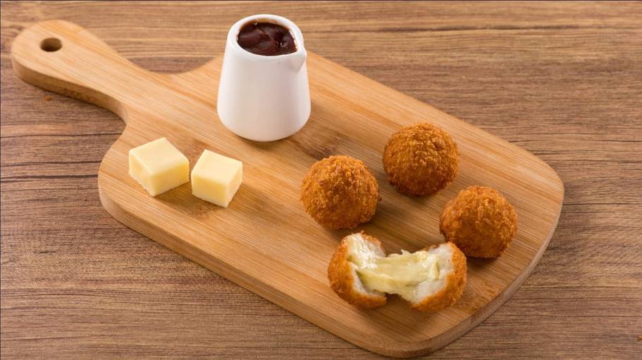 Cheese shotz [4 pieces]