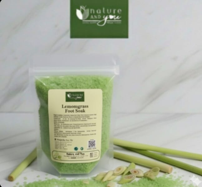 Refreshing Lemongrass Foot Soak