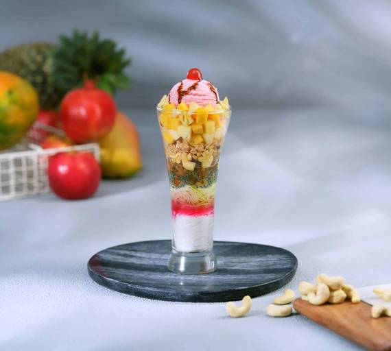 Ice Cream Fruit Falooda