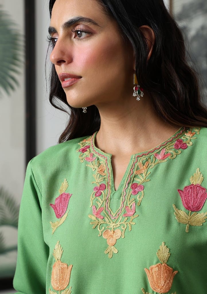 HOC Crafts Aari Embroidered Cotton Solid Women's Long Kurta - Green view 2