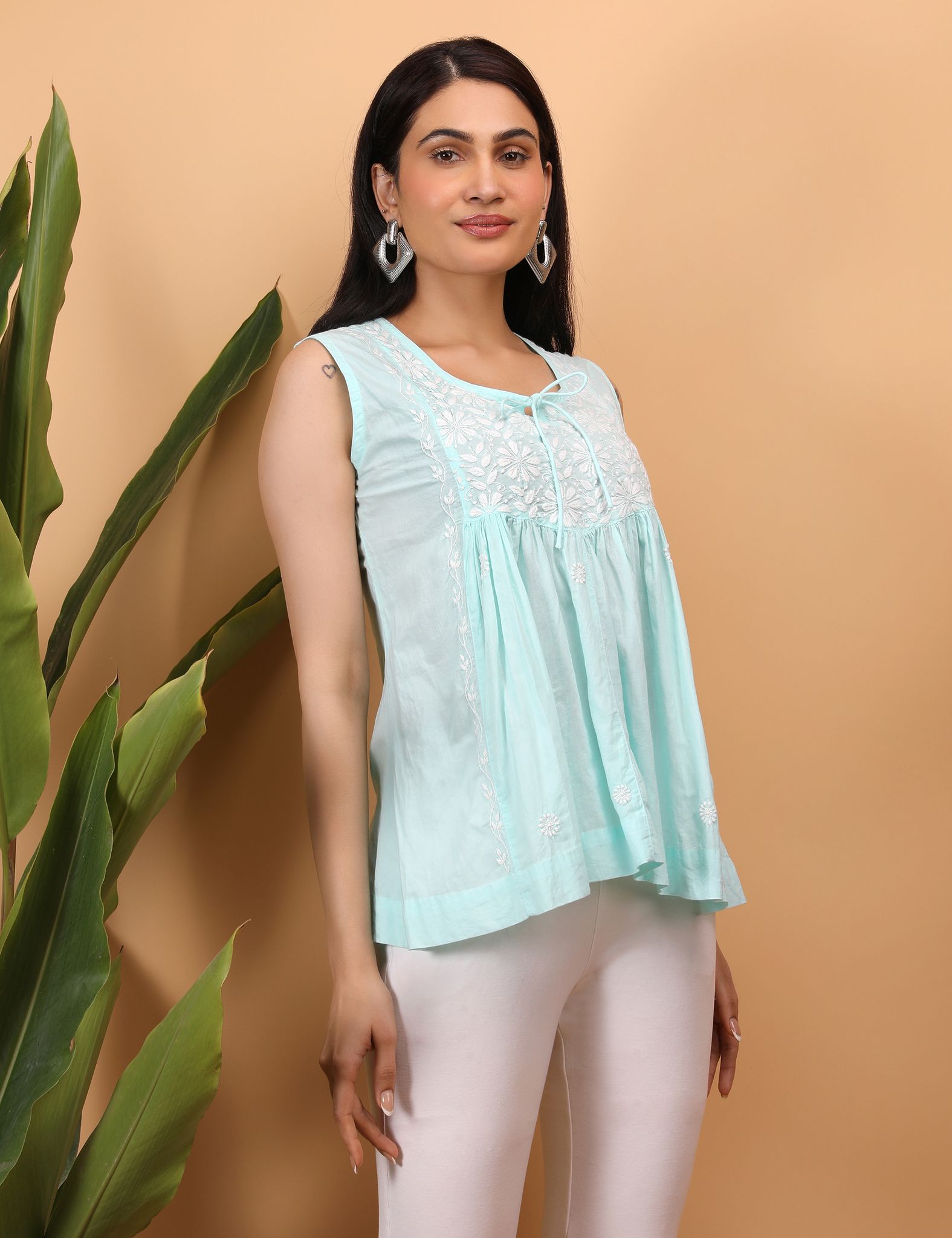 Shwet Women Purple Chikankari Sleevless Yoke Top view 2