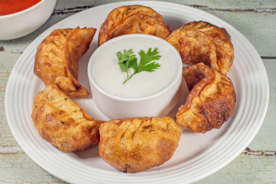Chicken fried momos [5 pieces]