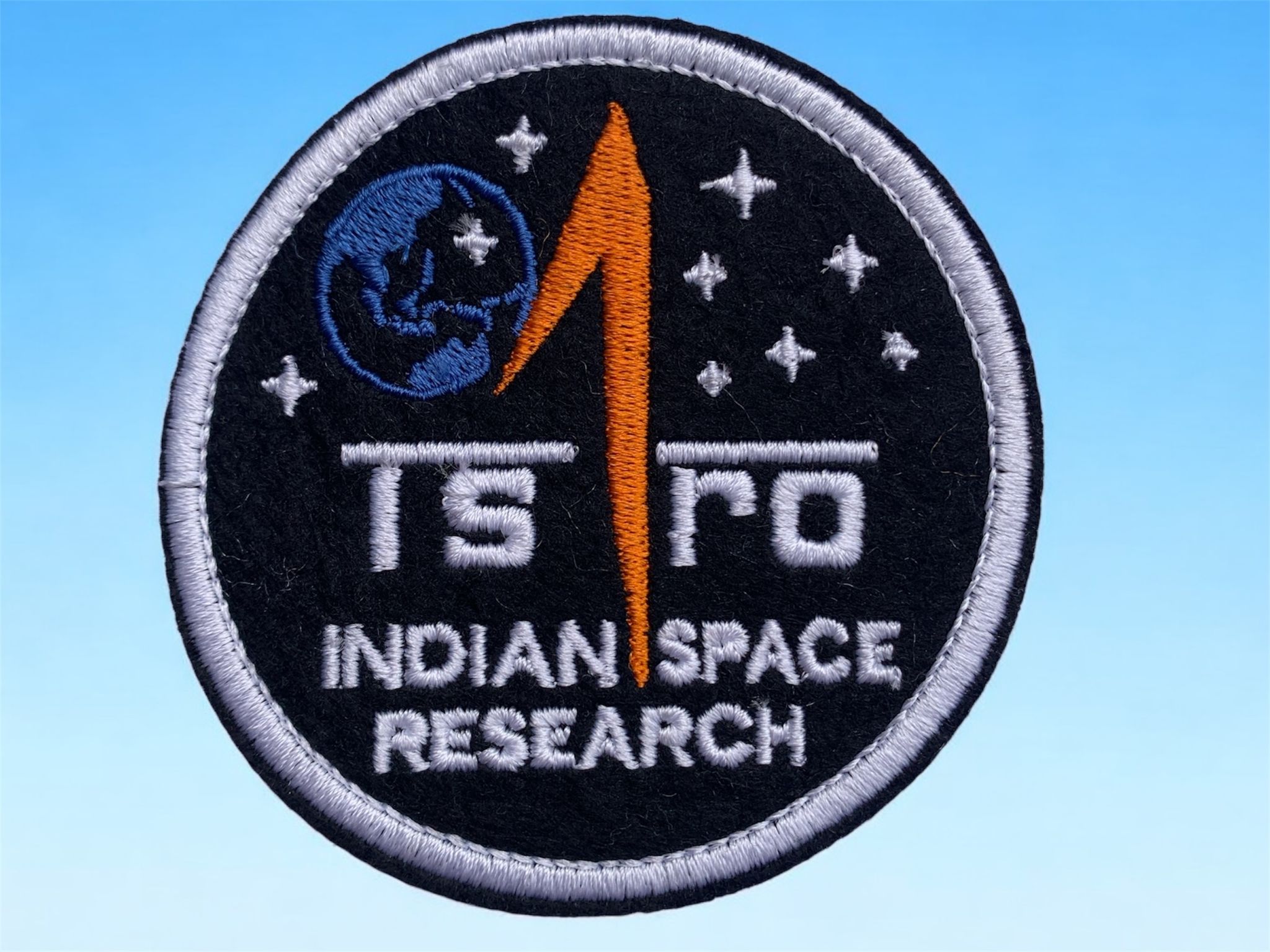 🚀 ISRO Mission Patch – Embroidered Tribute to India’s Space Pioneers (Pack of 2 Pcs) view 2