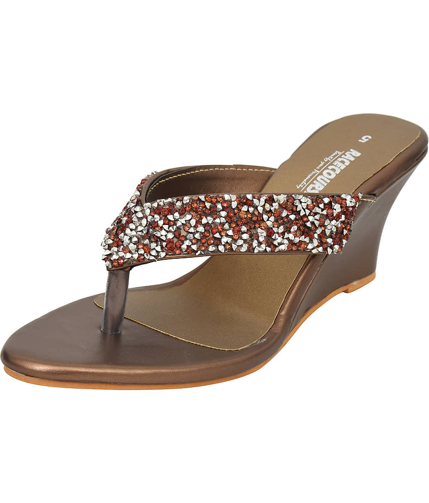 Racecourse - Brown Women's Slip On Heels view 2
