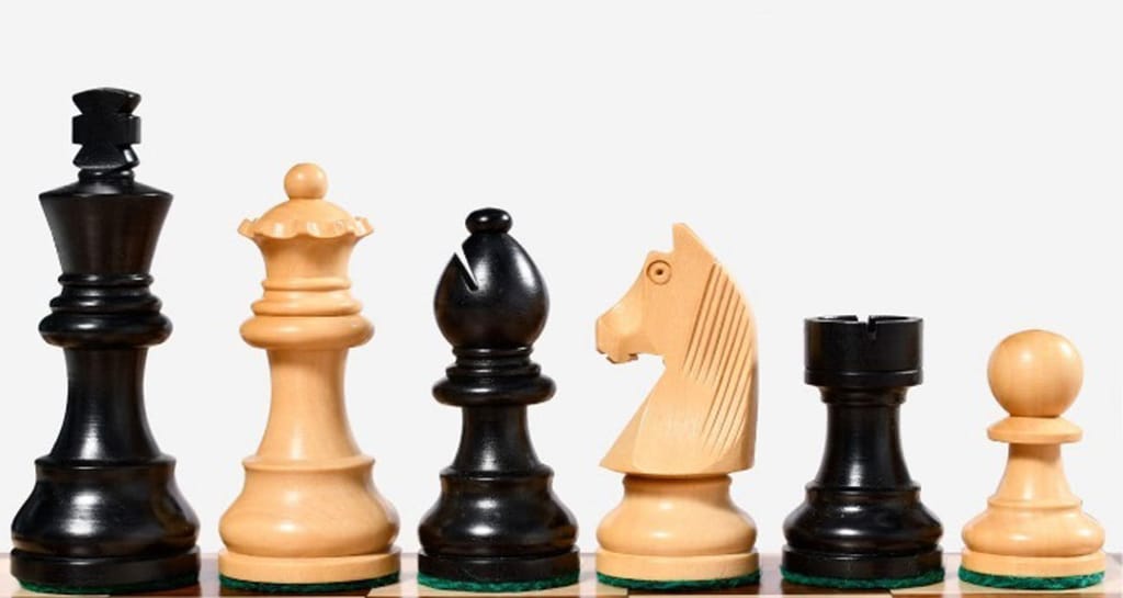 German Knight Chessmen in Ebonised Boxwood - 3" King with 2 Queens Extra 34 Wooden Weighted Chess Pieces Tournament Chess set