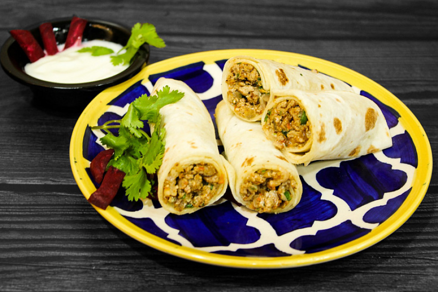 Chicken shawarma 2 rolls [4pcs]