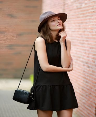 Elchic Round Neck Sleeveless Mini Black Dress view 2