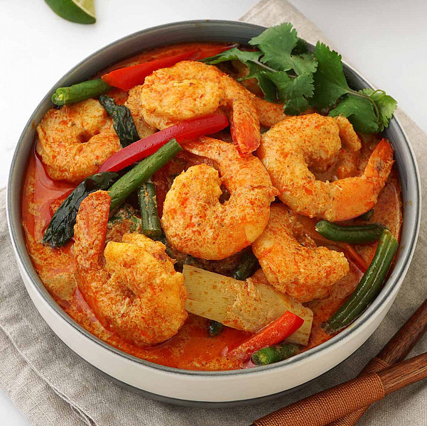 Prawn in red curry (with rice)