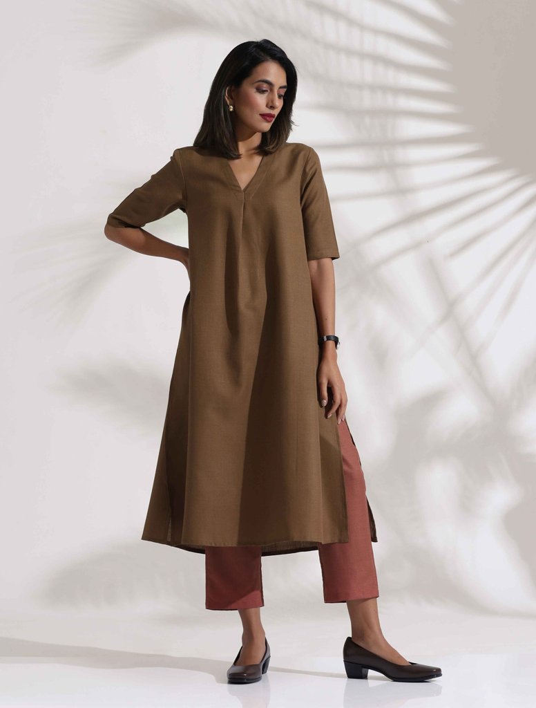 trueBrowns Brown Slub Highslit Kurta Set - Brown (S) view 2