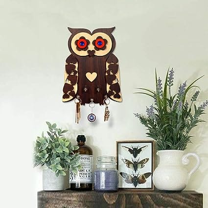 SHRADDHA SABURI ARTWORK Handpainted & Handmade Owl-Brown Wooden Key Holder view 2