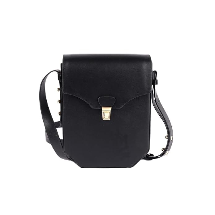 This handmade leather camera bag is the perfect way to protect your camera and accessories view 2
