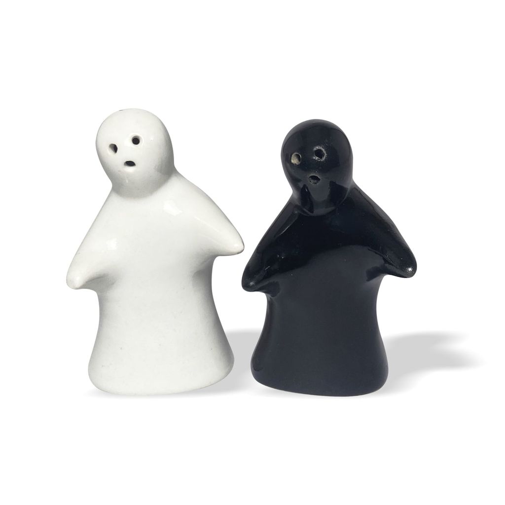 Ceramic Dining Hugging Couple Ceramic Salt &amp; Pepper Shaker view 2