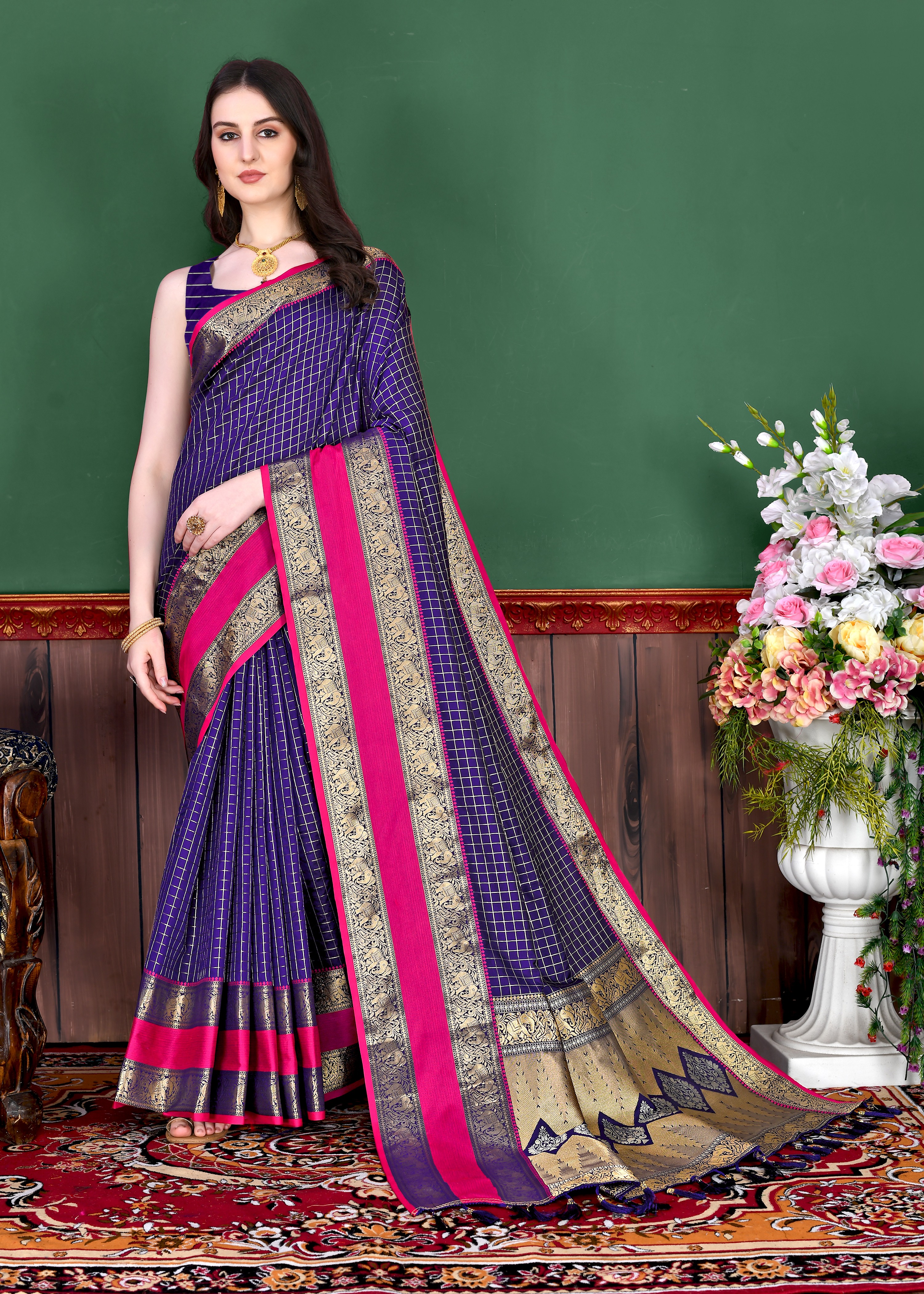 Yavira silk Women's Blue Checked Jacquard Saree