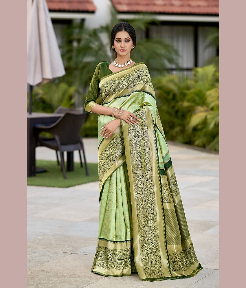Sariya Jacquard Woven Saree With Unstitched Blouse Piece ( LightGreen )