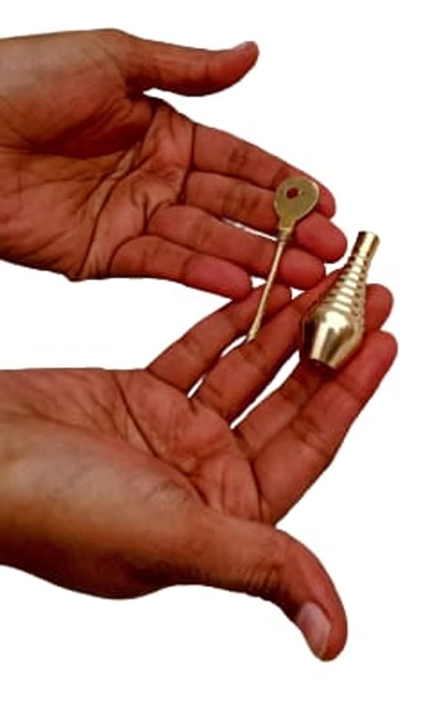 Mii Art brass surmedani with surma use in eye's muckap(size-8cm) pack of 1 pcs. view 2