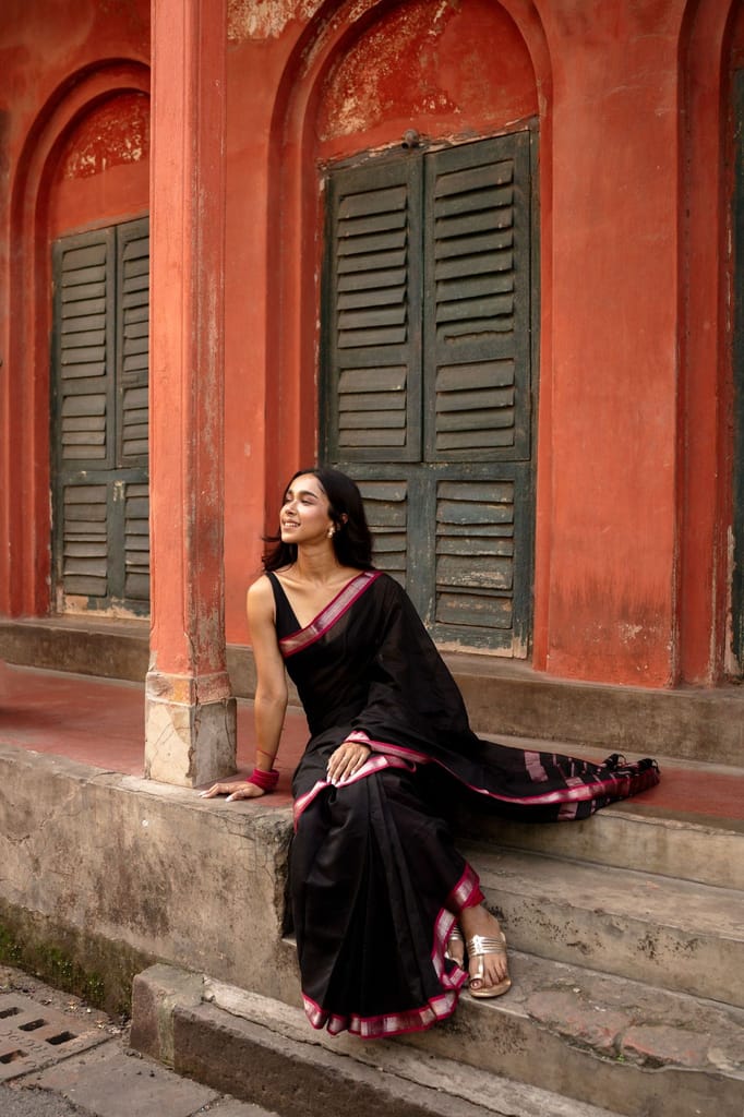 Seher - Black Pink Maheshwari Saree view 2