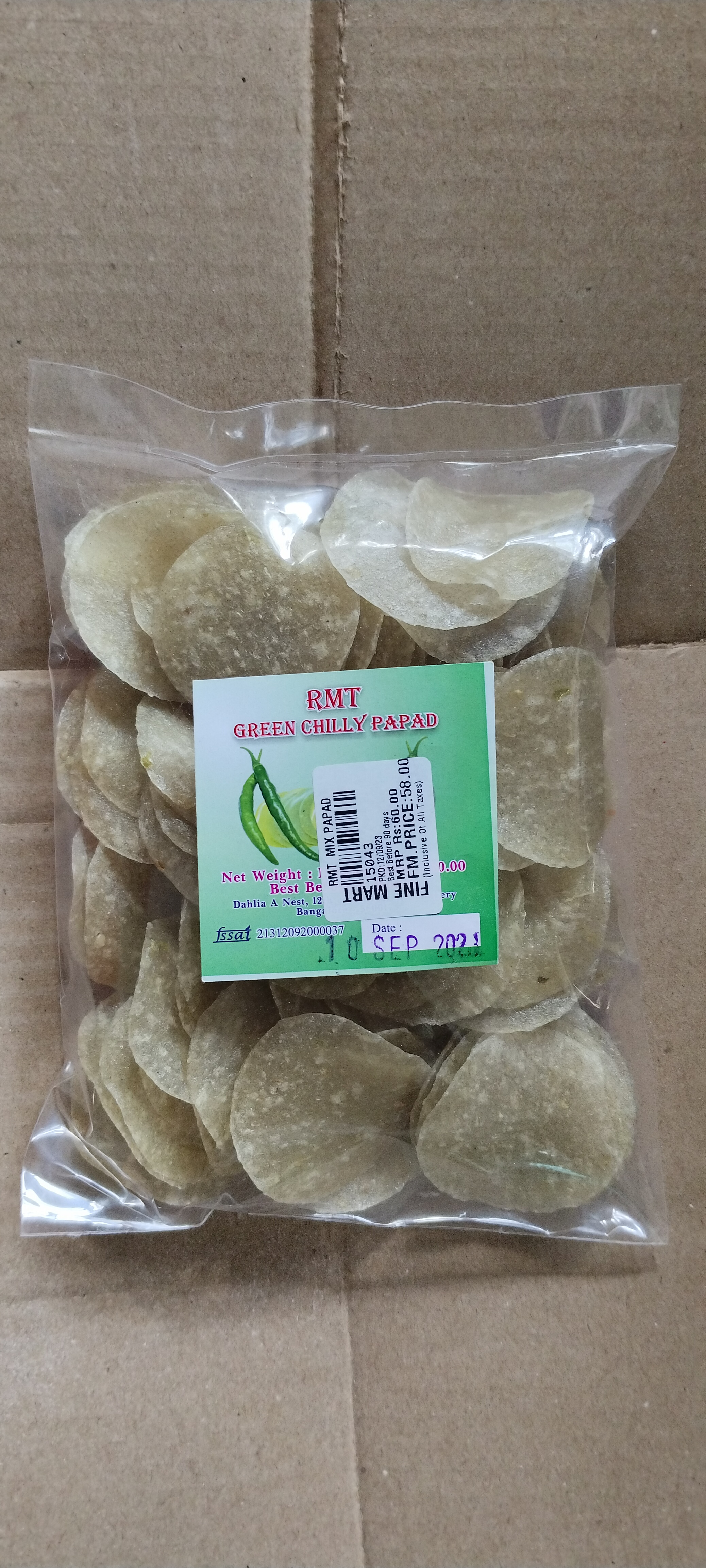 Green chilli papad