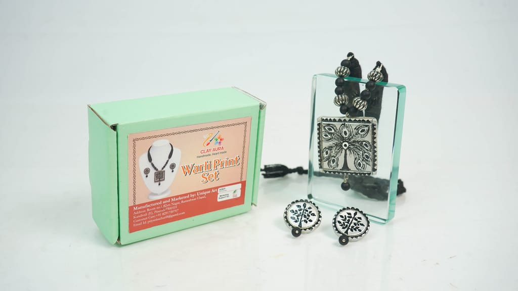 Warli print set Neclace +earring view 2