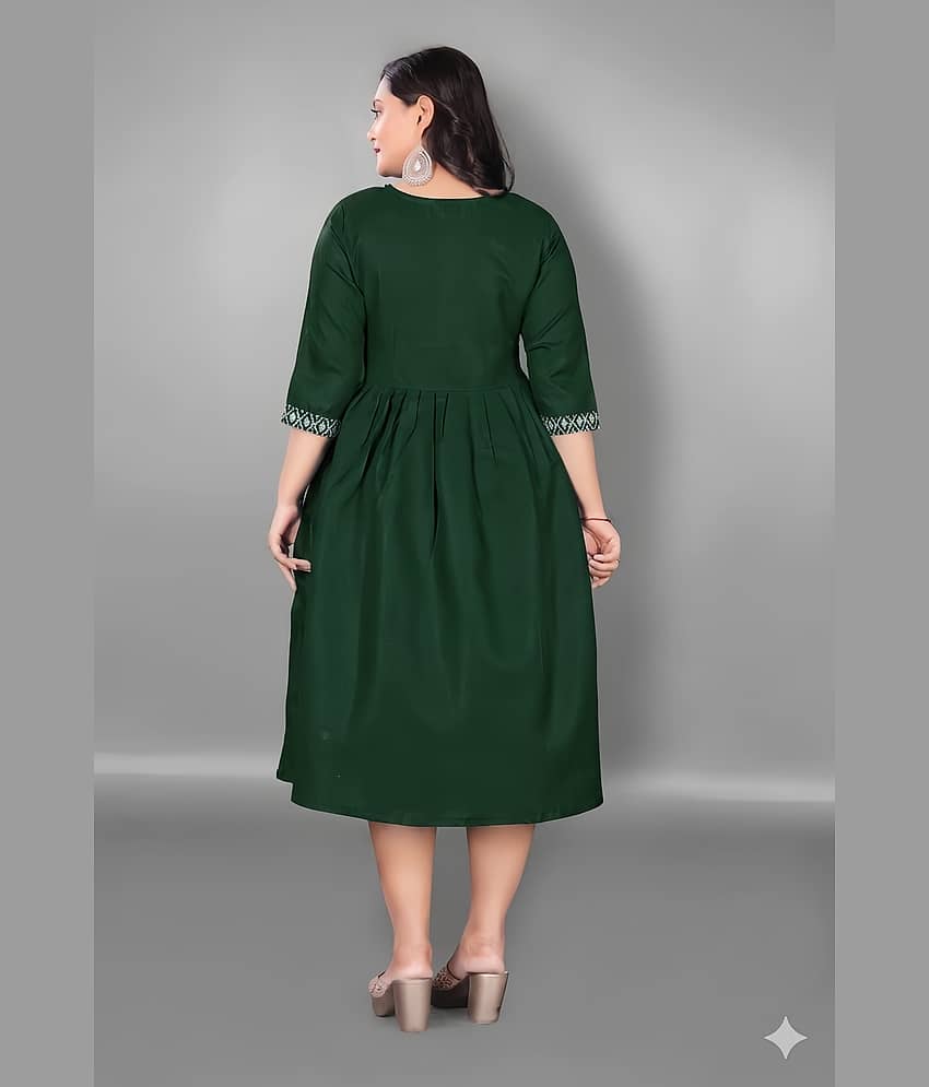Hetsa Women Cotton Blend Embroidered Anarkali Kurti ( Dark Green ) view 2