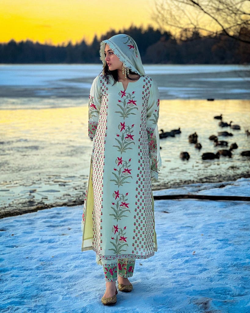 Chanderi kurta set with hand work by Aagaaz Jaipur view 2