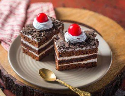 Monginis Black Forest Pastry view 2
