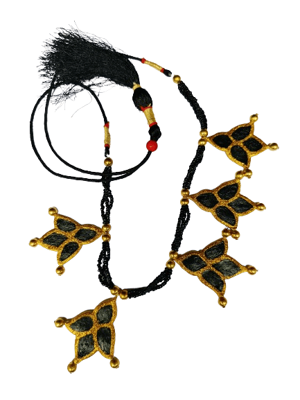 Neckpiece view 2