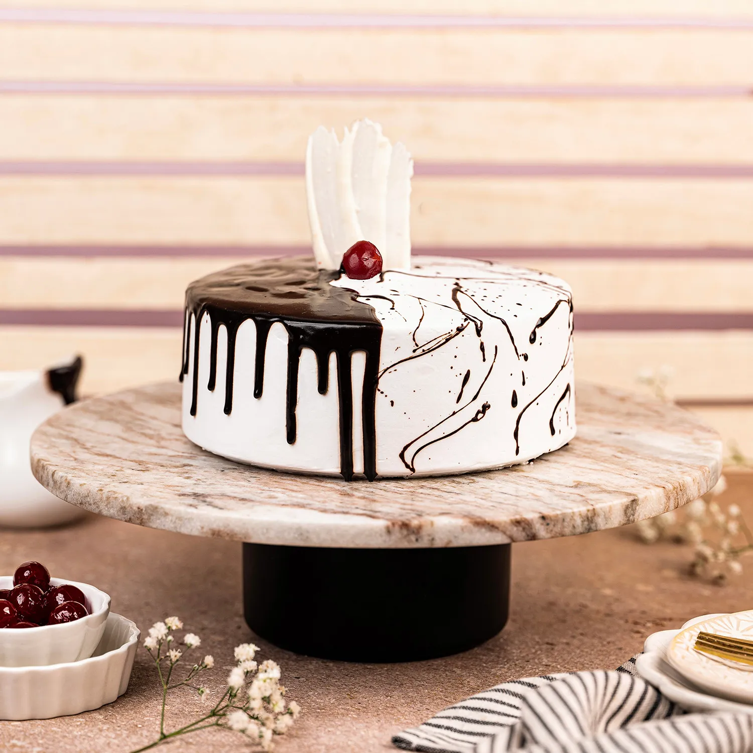 Creamy Drip Black Forest Cake Half Kg view 2