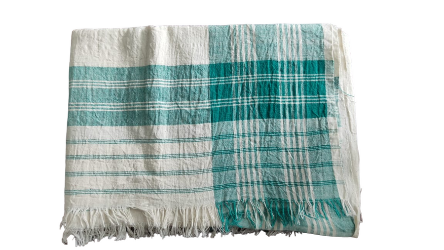 TRADITIONAL ASSAMESE HANDWOVEN LARGE GAMOSA