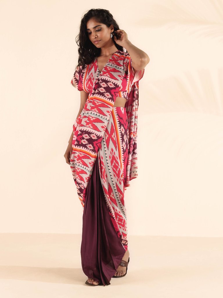 trueBrowns Maroon Muslin Ikat Saree - Maroon (Free Size) view 2