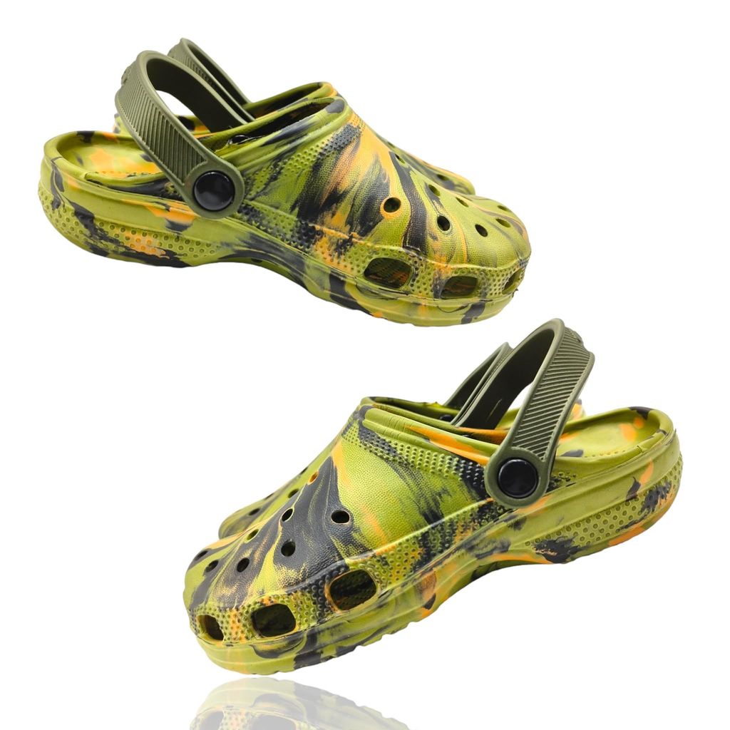 Classic Clogs in Army Green: Comfortable and Stylish Footwear for Any Adventure - Must-Have Army Green Clogs CR 02 MHD view 2