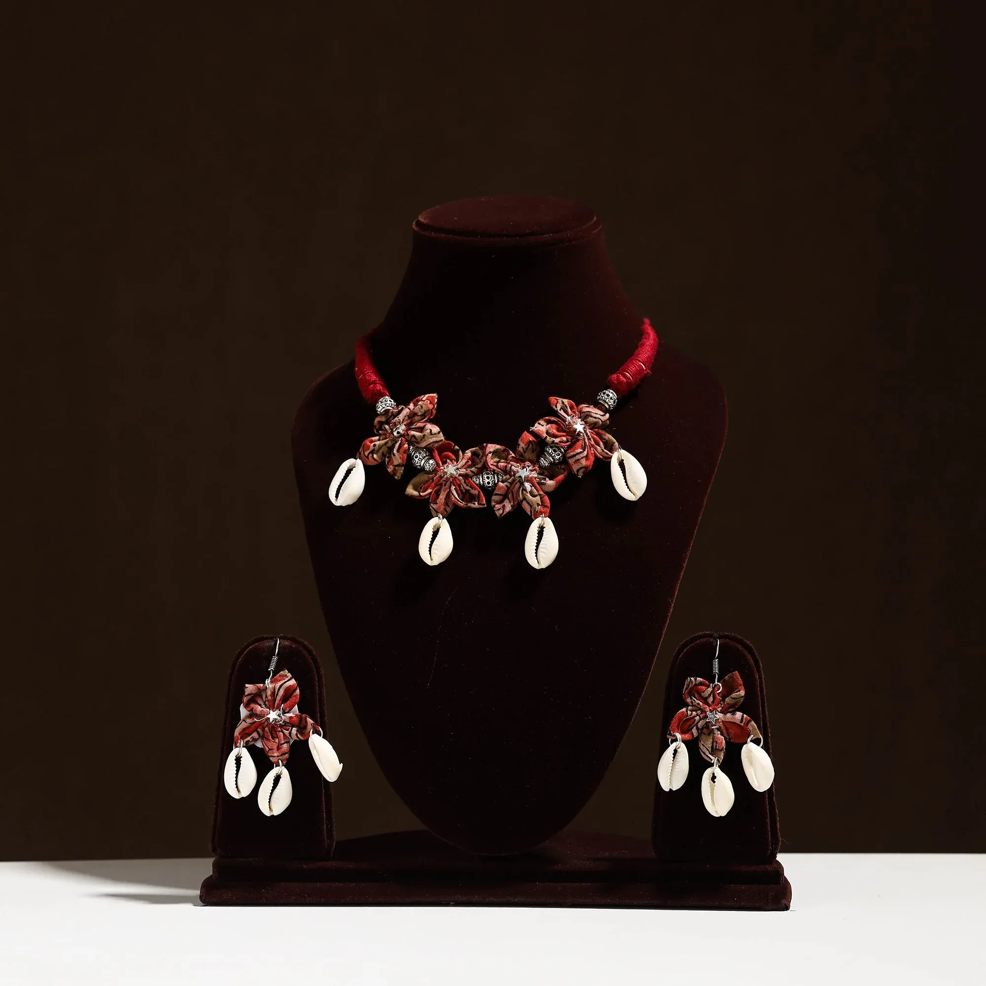 Red - Fabart Phool Kali Shell Choker Necklace Set 11