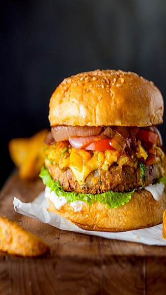 Aloo chaat surprise burger