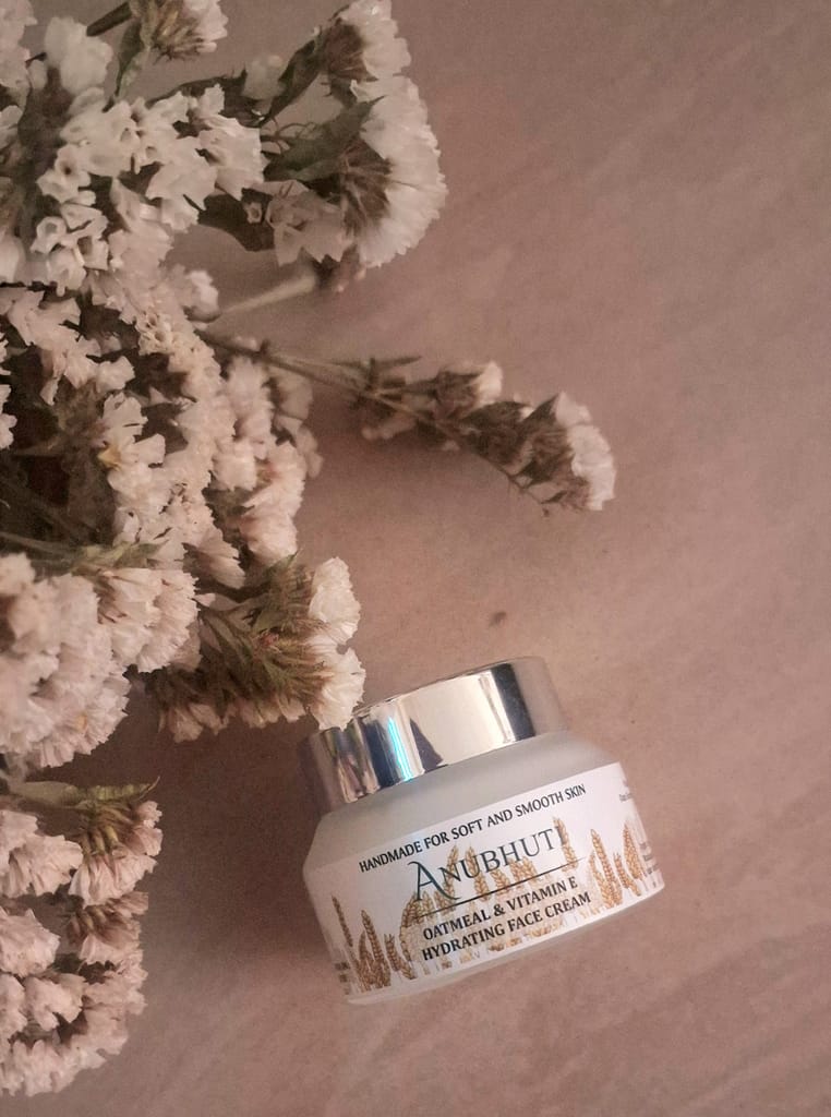 Oatmeal and Vitamin E Hydrating Face Cream view 2