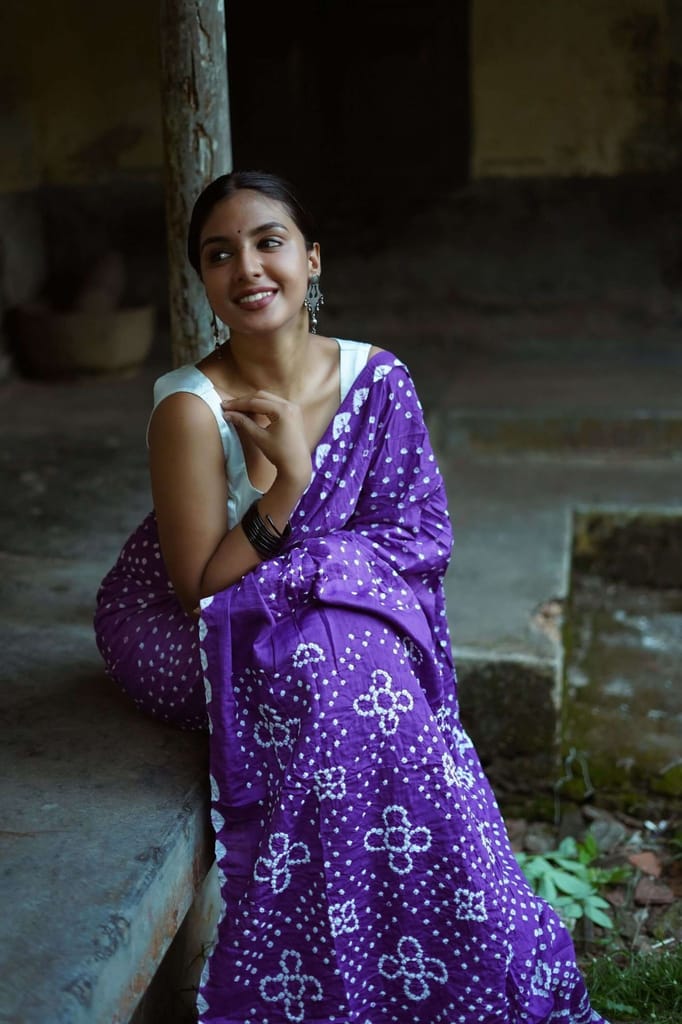 Boond - Bandhani purple shaded Bandhani cotton saree view 2