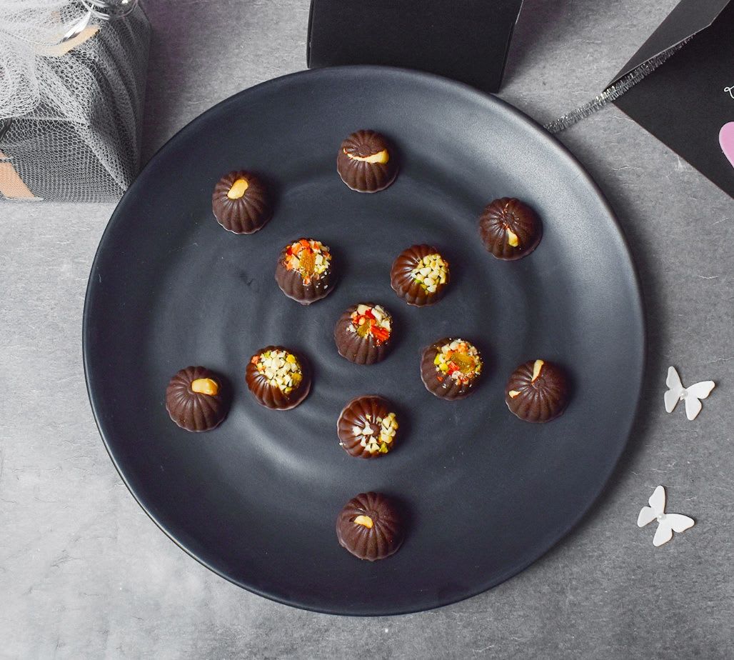 Platter of Love Chocolate Box of 20