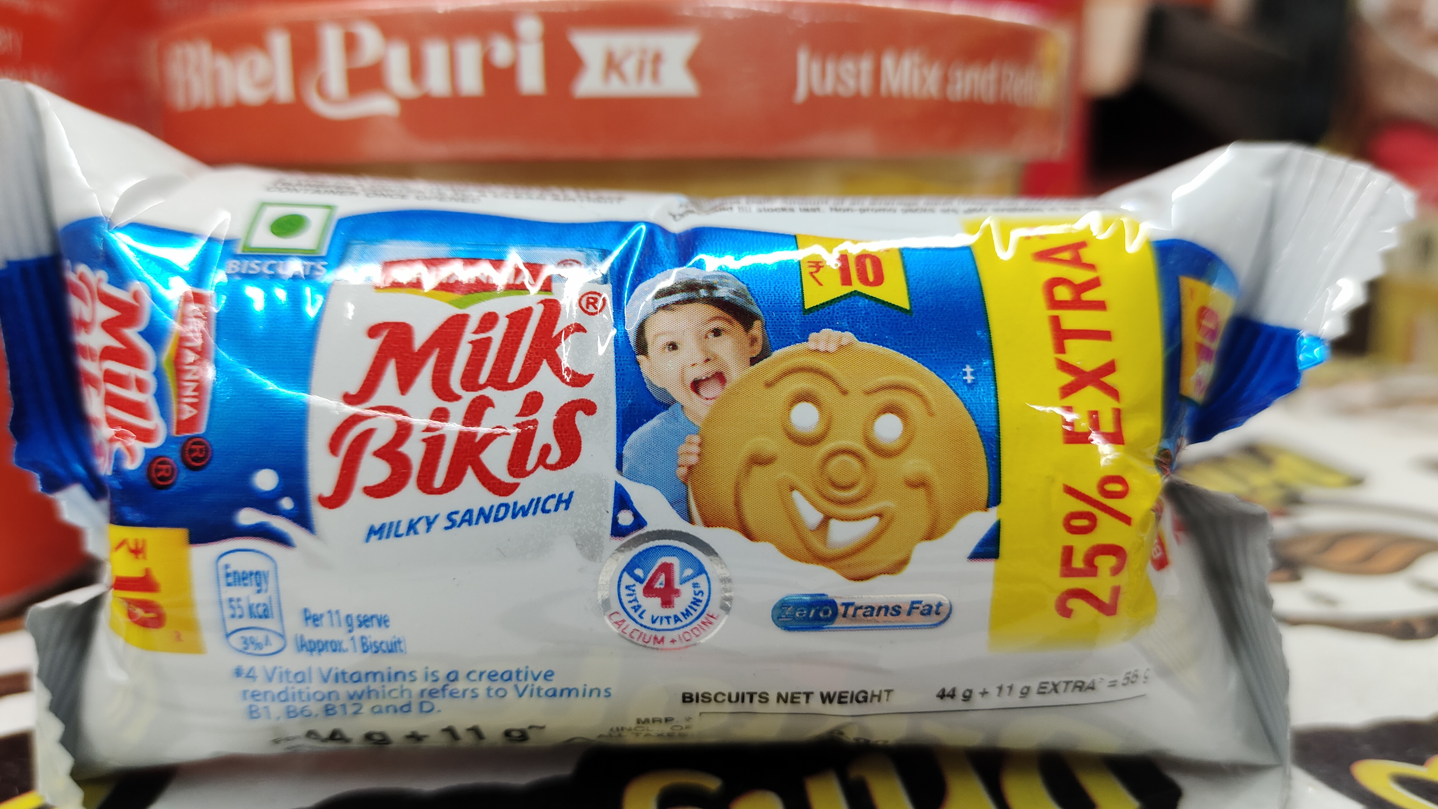 Britannia milk bikis milky sandwich