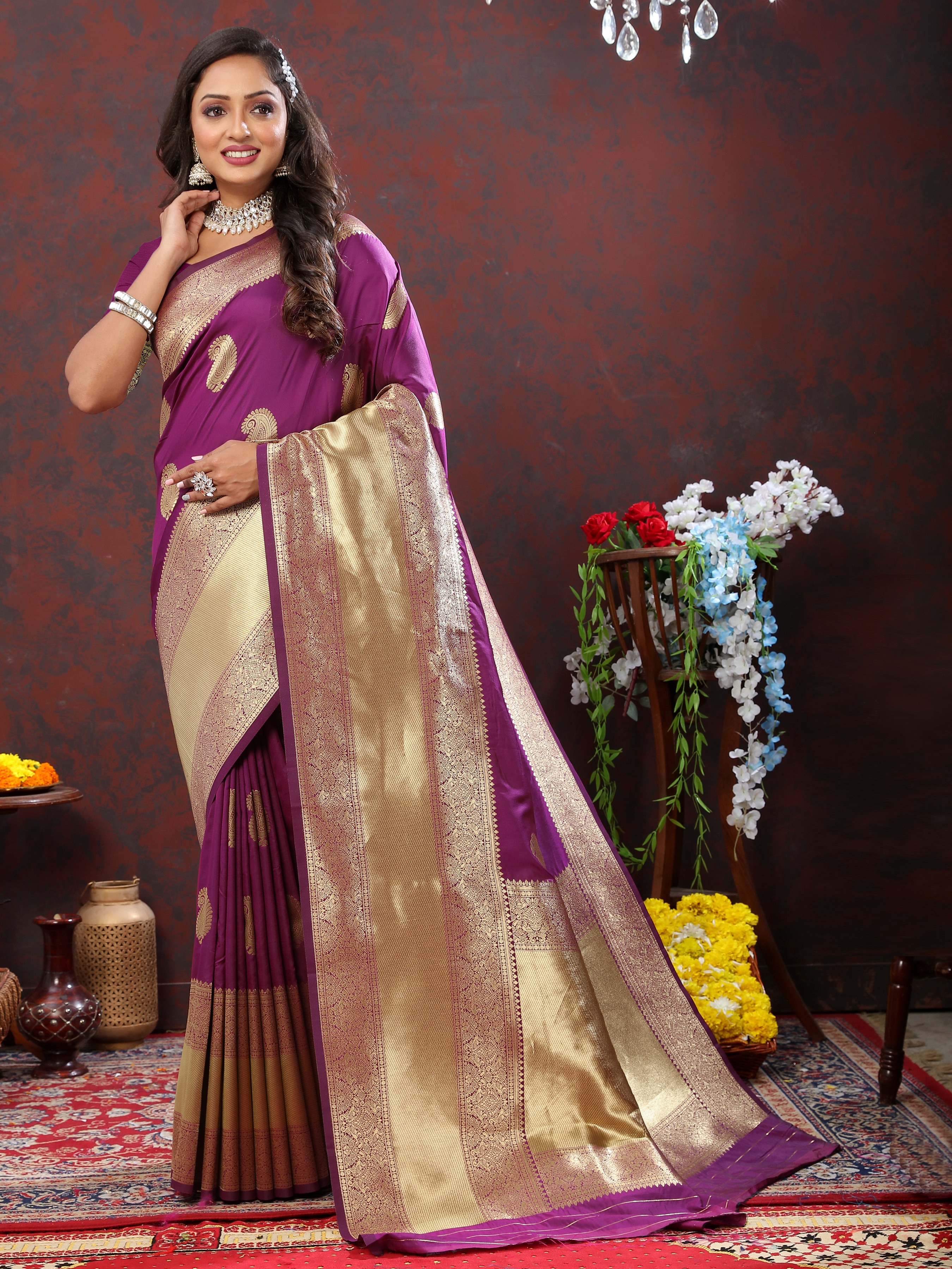 Yavira silk Women's Wine Handwoven Silk Saree view 2