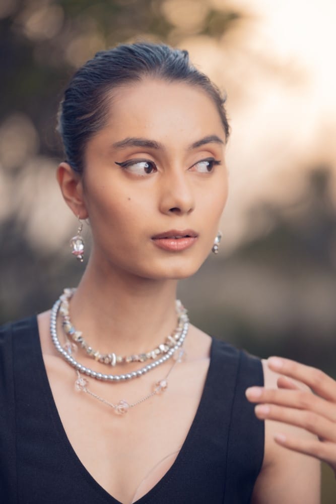 Semi precious Stone chips Necklace with pearls view 2